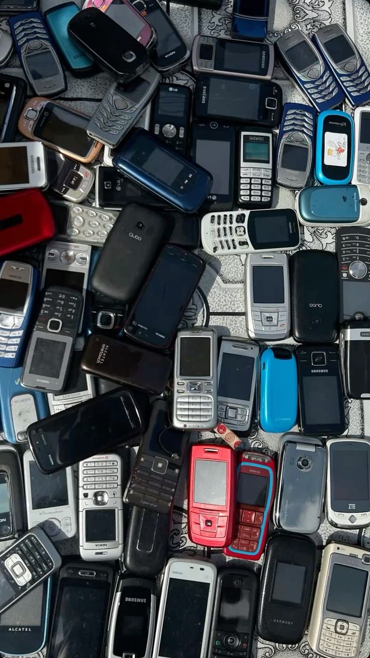 Robert Heinlein: Mobile Phones and Remote Education