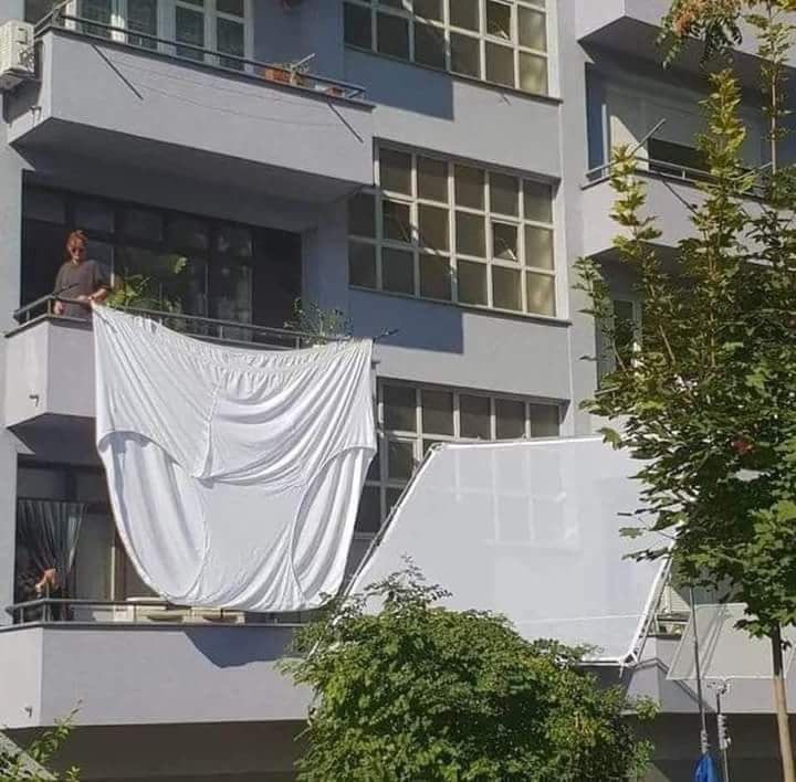 Laundry Day: Attack of the XXL