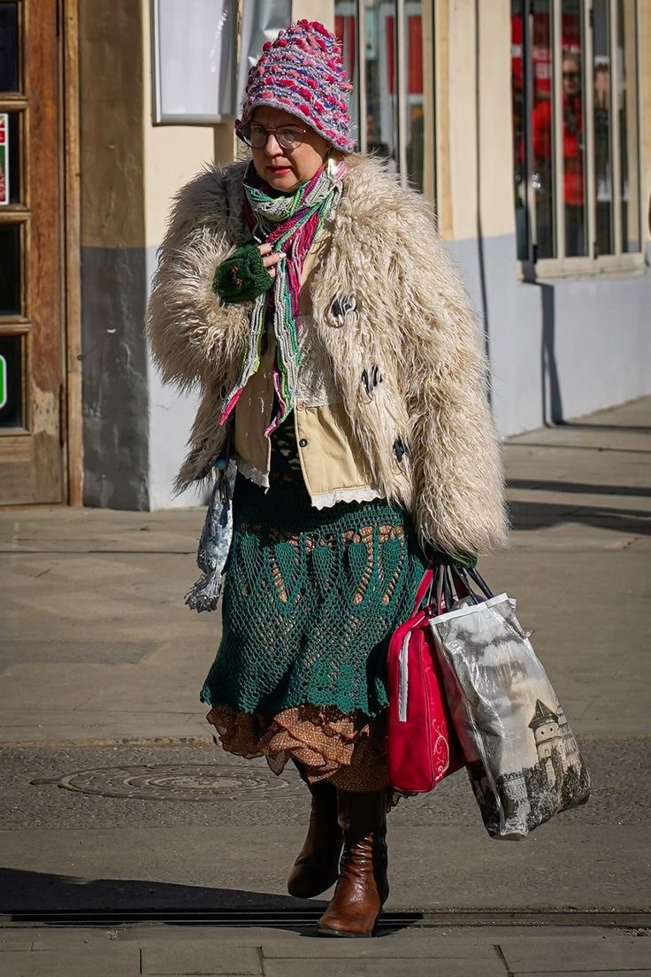 She Packed for the Apocalypse. At 3PM.