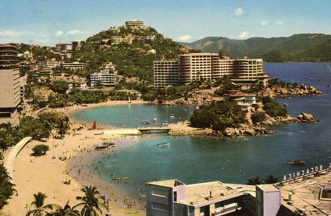 Where the Palms Sway and the Service Wears White Gloves