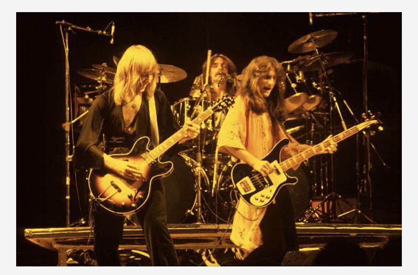 Every chord is like thunder.