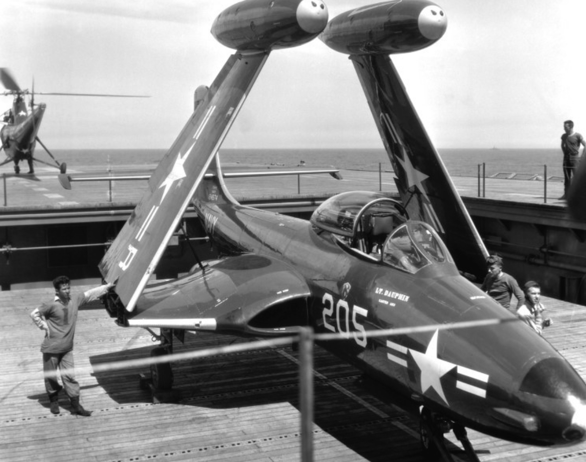 Wings of War: F2H-2 Banshee on Deck