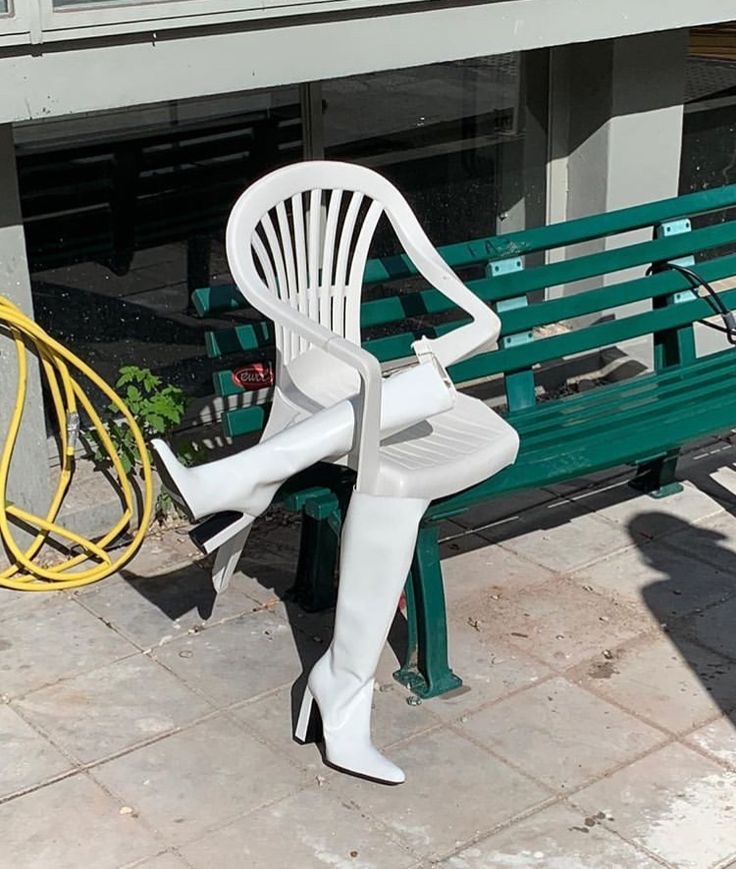 Street Fashion: 2025 Chic