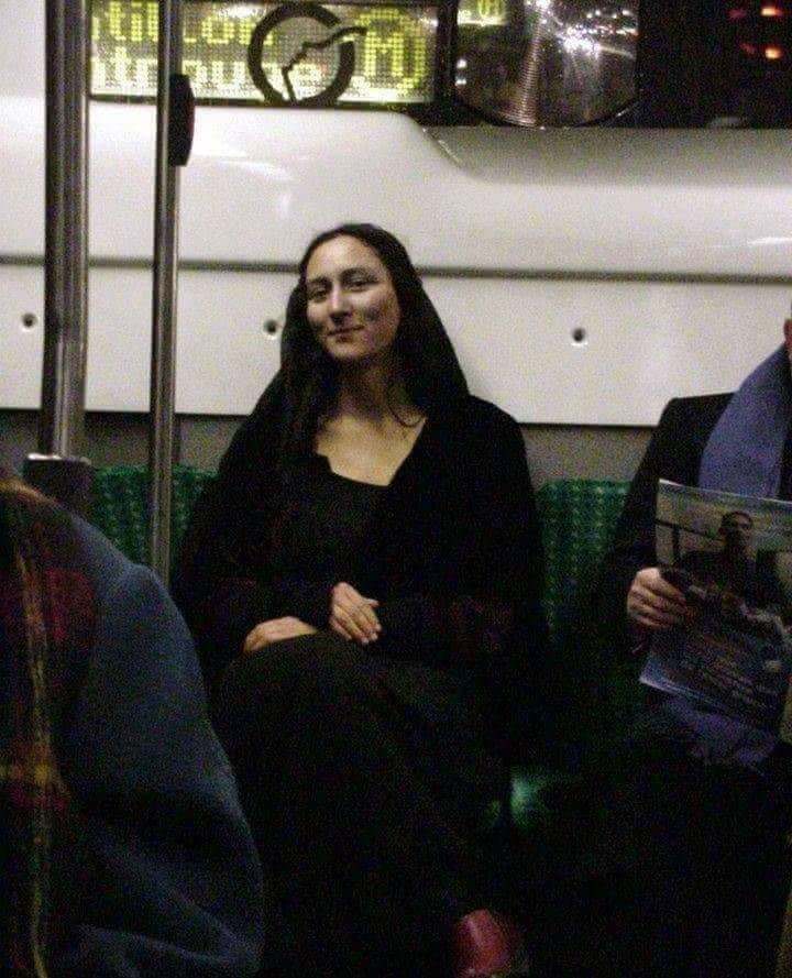 Da Vinci? In public transport?