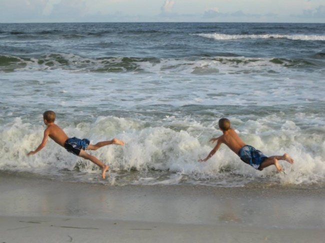 Kids About to Fall Into the Ocean Like It’s a Sitcom