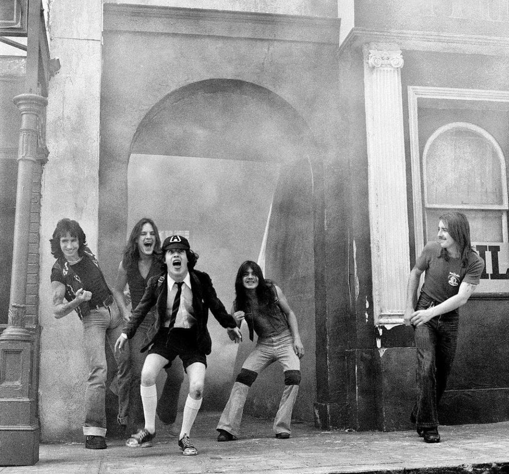 AC/DC