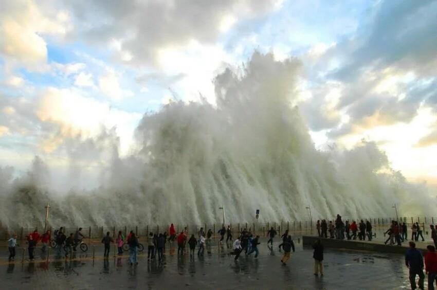 When nature decides to go full drama mode.