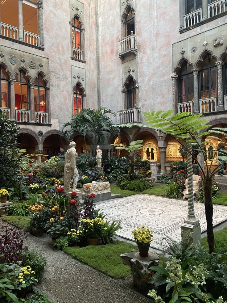 The Isabella Stewart Gardner Museum Heist (1990)