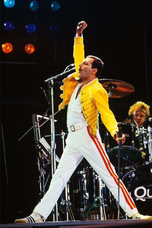 Freddie Rocking It Out