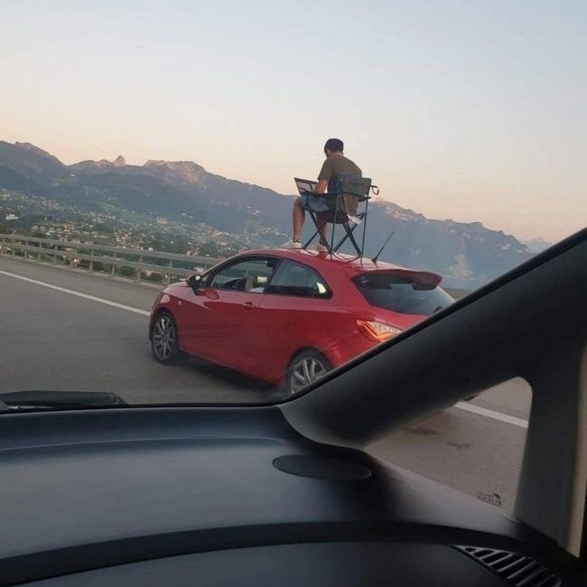Car Roof Office