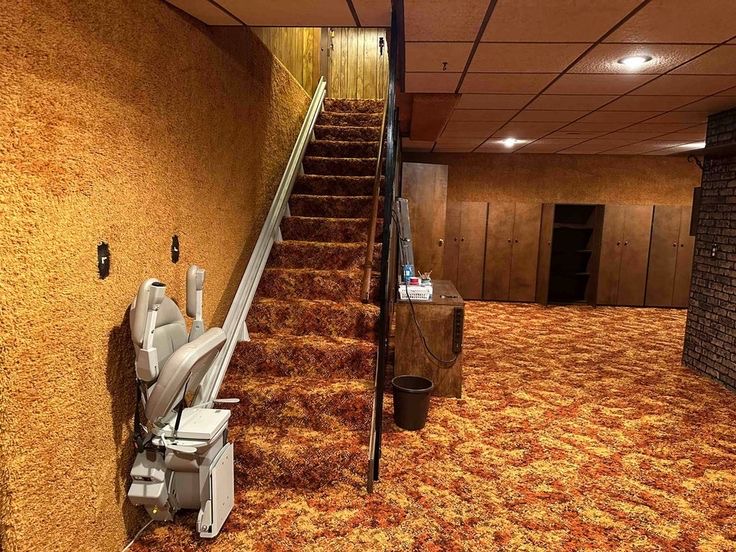 The Furry Floor Beast