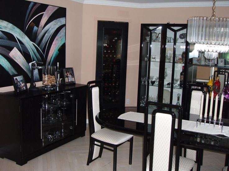 Black Lacquer Chic (and Slick)