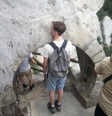 Doorway: 1, Forehead: 0