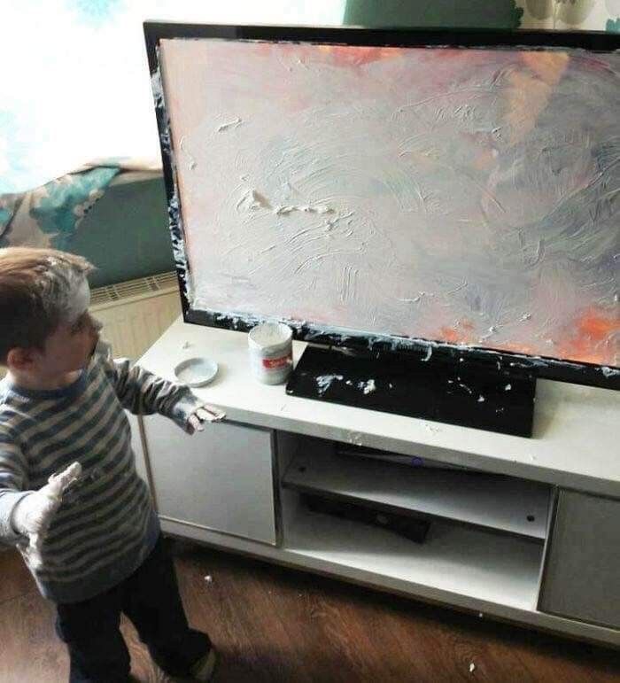 Kid Fills TV with Sudocrem
