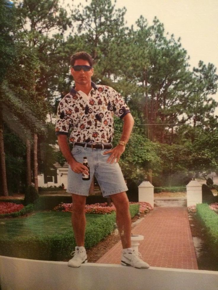 Pattern Tee & Attitude Sunglasses