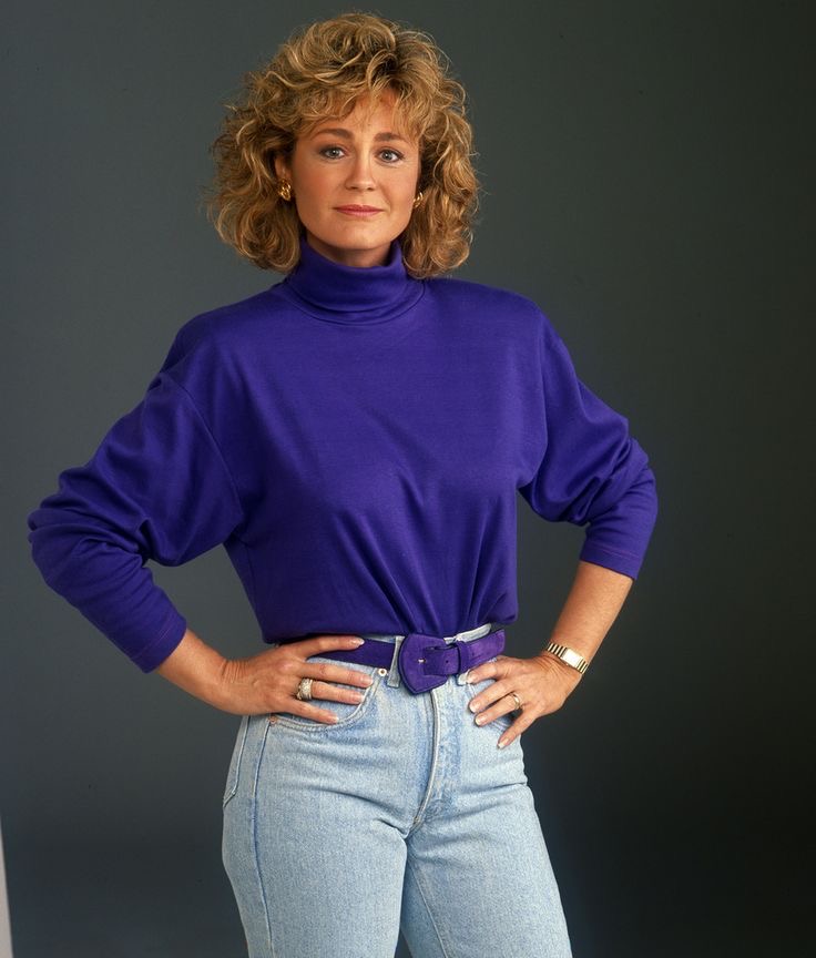 Turtleneck + High Jeans Combo