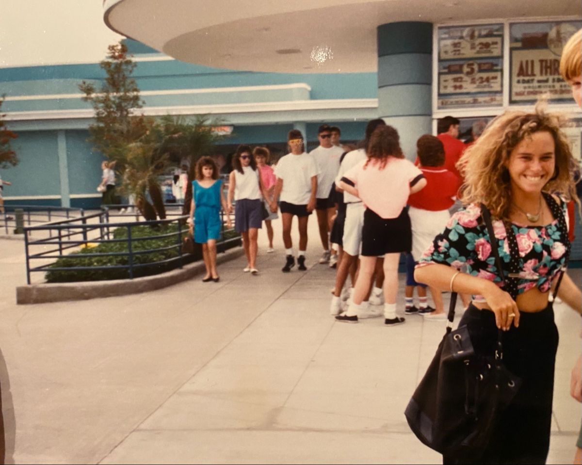 Crowds and Community