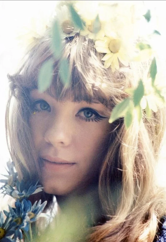 Flowers in her hair, 1968
