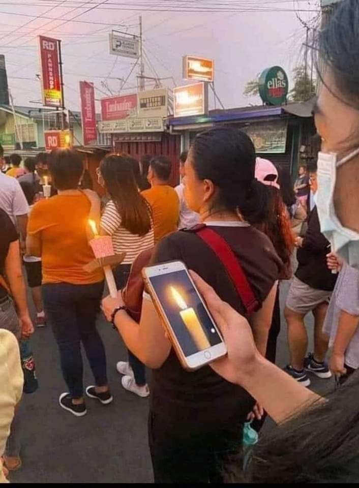 The Guy With a Candle Screenshot