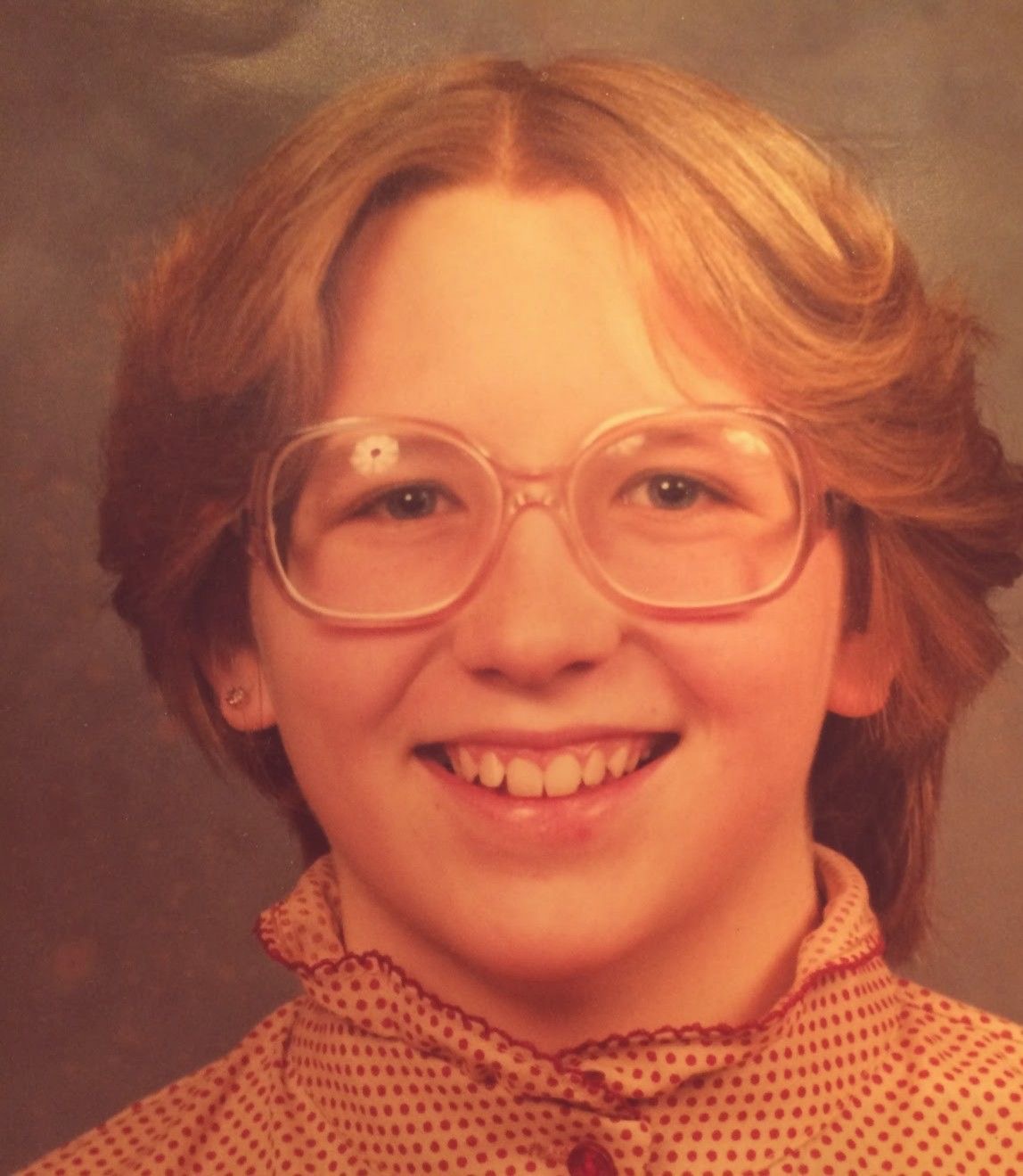 Adorable Nerd Girl in Peak Retro Mode