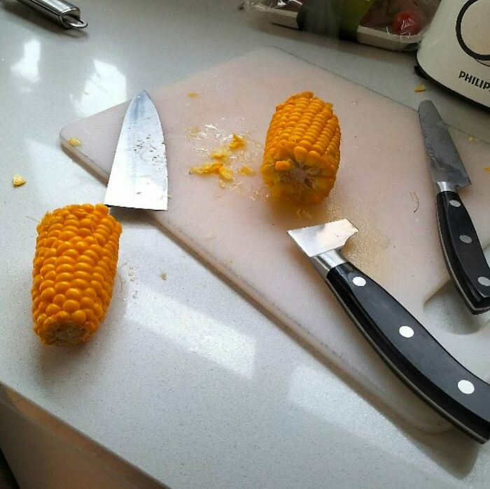 Knife vs corn
