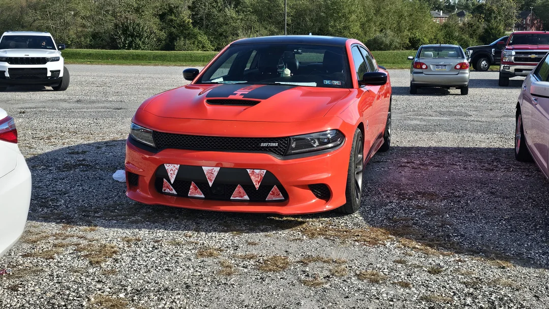 Dodge fangs