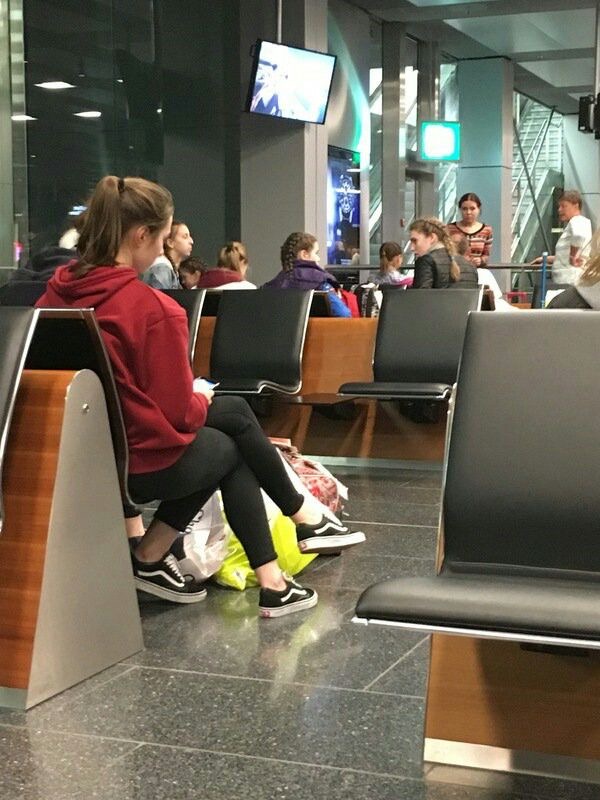 Girl Who Looks Like She Has Three Legs