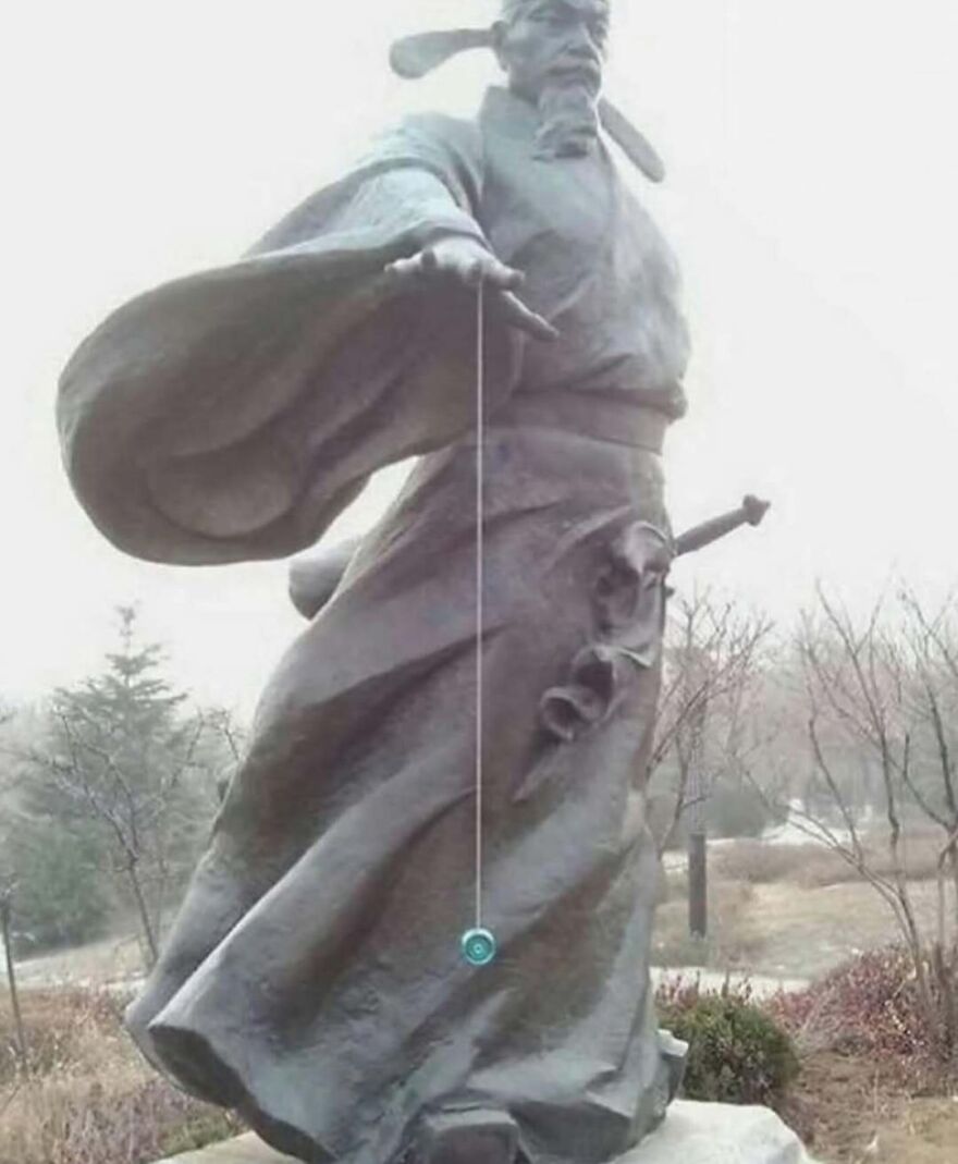 Statue with a yo-yo