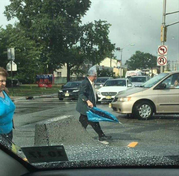 Umbrella: Off. Plastic Bag: On.