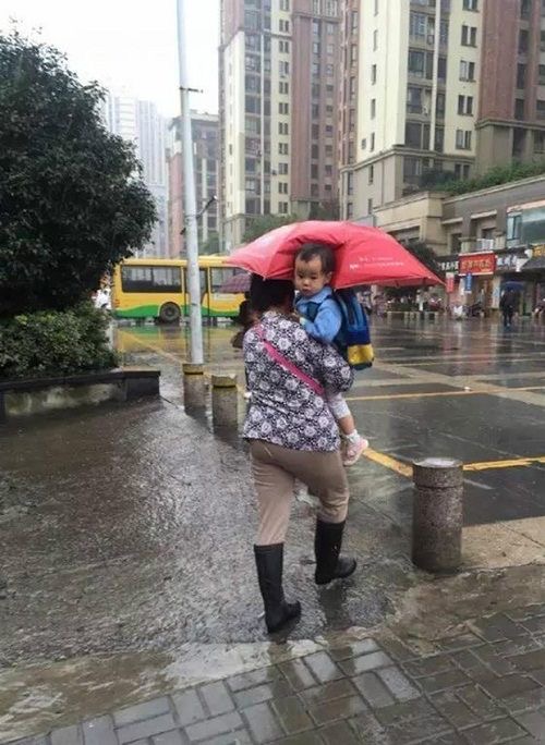 Baby's Outside the Umbrella