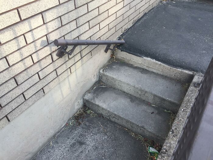 Fallen handrail for babies