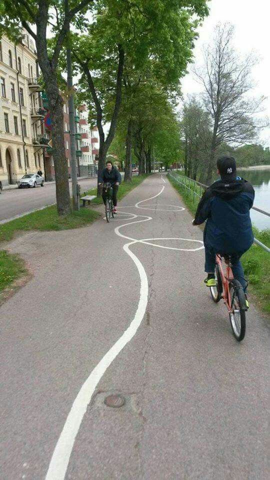 Road Lines Painted Completely Wrong