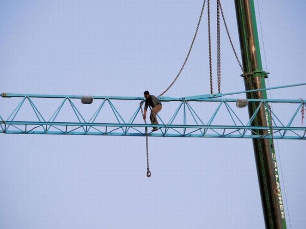 Crane climbing for what?