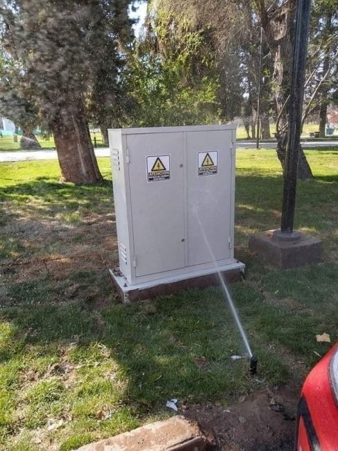 Water Jet Sprays Directly Onto Fuse Box