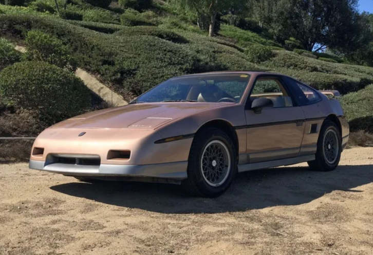 #17 Pontiac Fiero