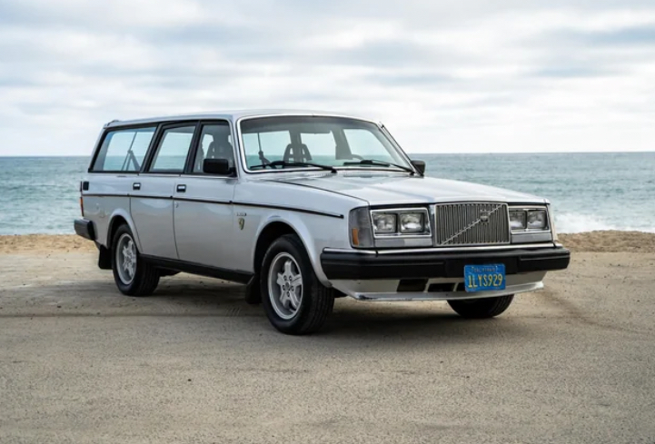 #14 Volvo 240 Wagon