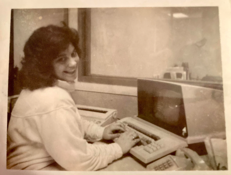 Mom Meets Her First Computer (And Wins)