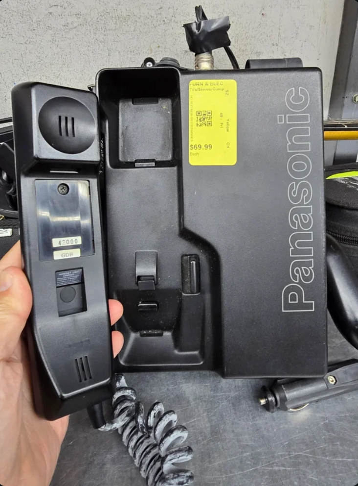 Panasonic EB-H100 (bag-style mobile)