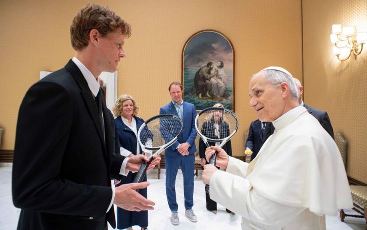 Pope makes deal with Sinner for tennis racket