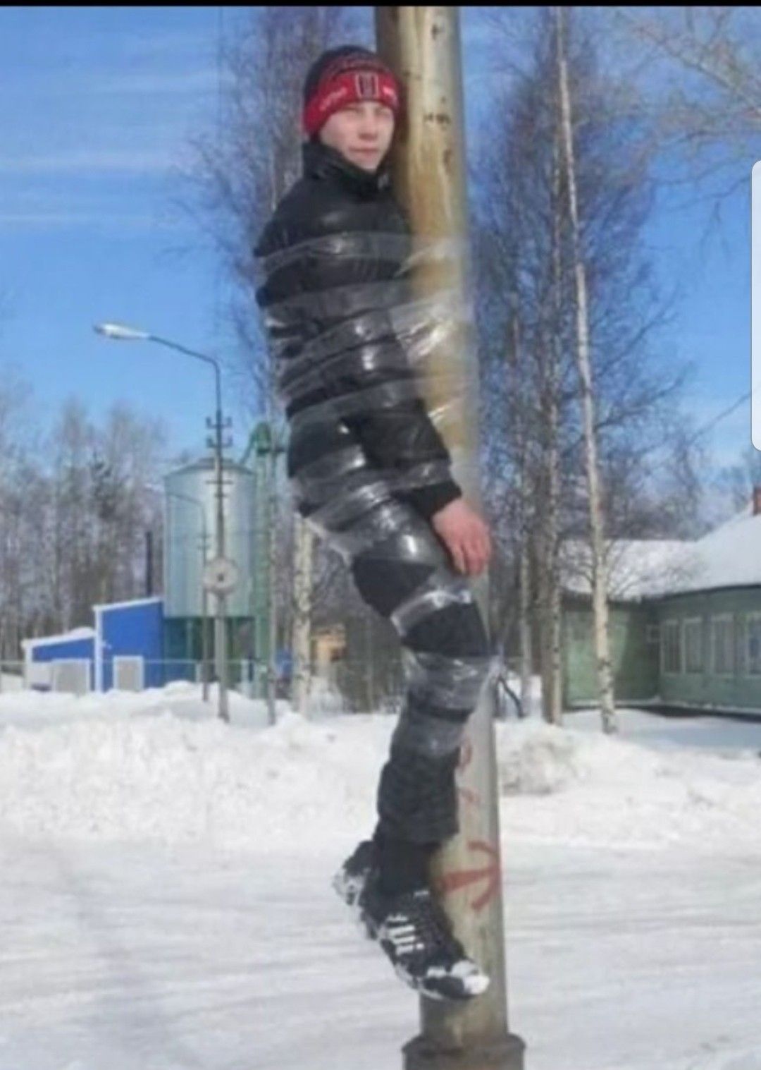 15 Photos Where Nobody Thought to Invite Common Sense