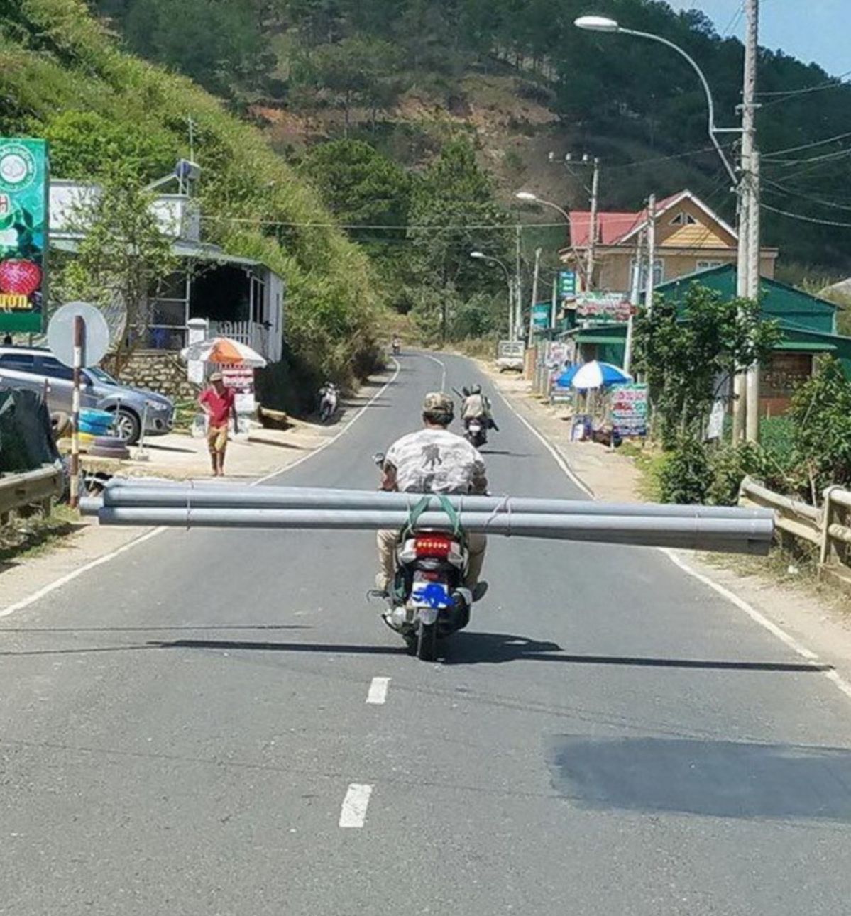 15 Photos Where Nobody Thought to Invite Common Sense