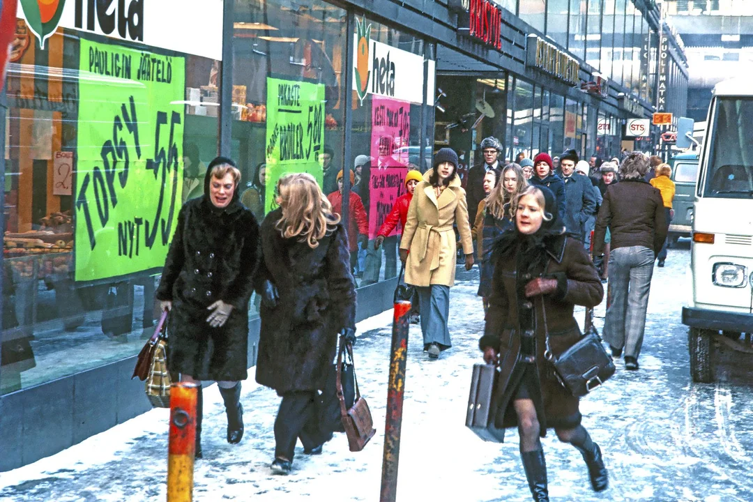 Winter on the sidewalk