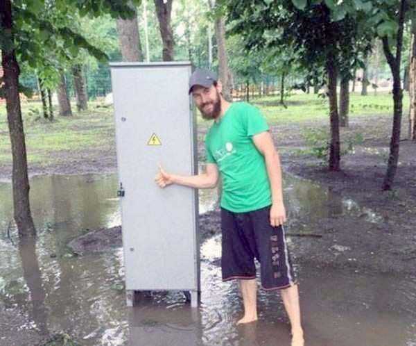 Photos Showing Common Sense isn't So Common