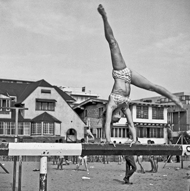 20 Photos Showing the 1960s Had a 'Wild Side’