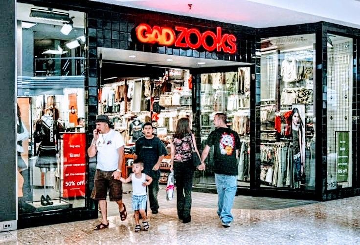 The Early 2000s Stores that Defined the Era | eBaum's World
