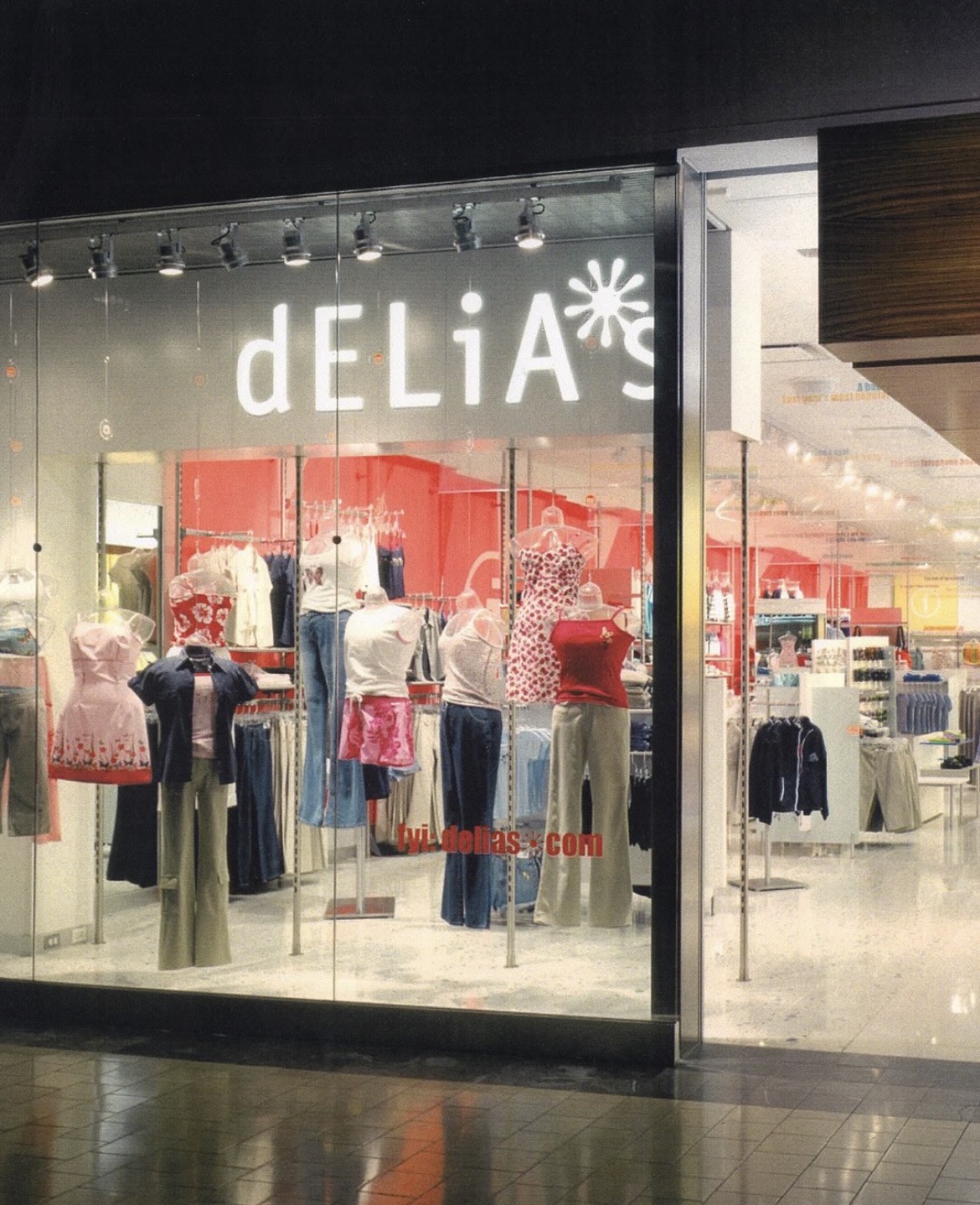 The Early 2000s Stores that Defined the Era | eBaum's World