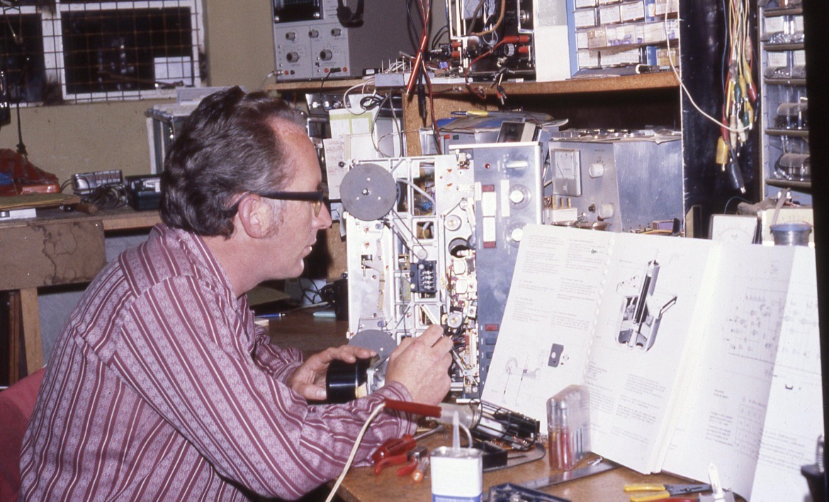 Stuff In1981 21 Photos of Life at its Most Groovy in 1981 | eBaum's World