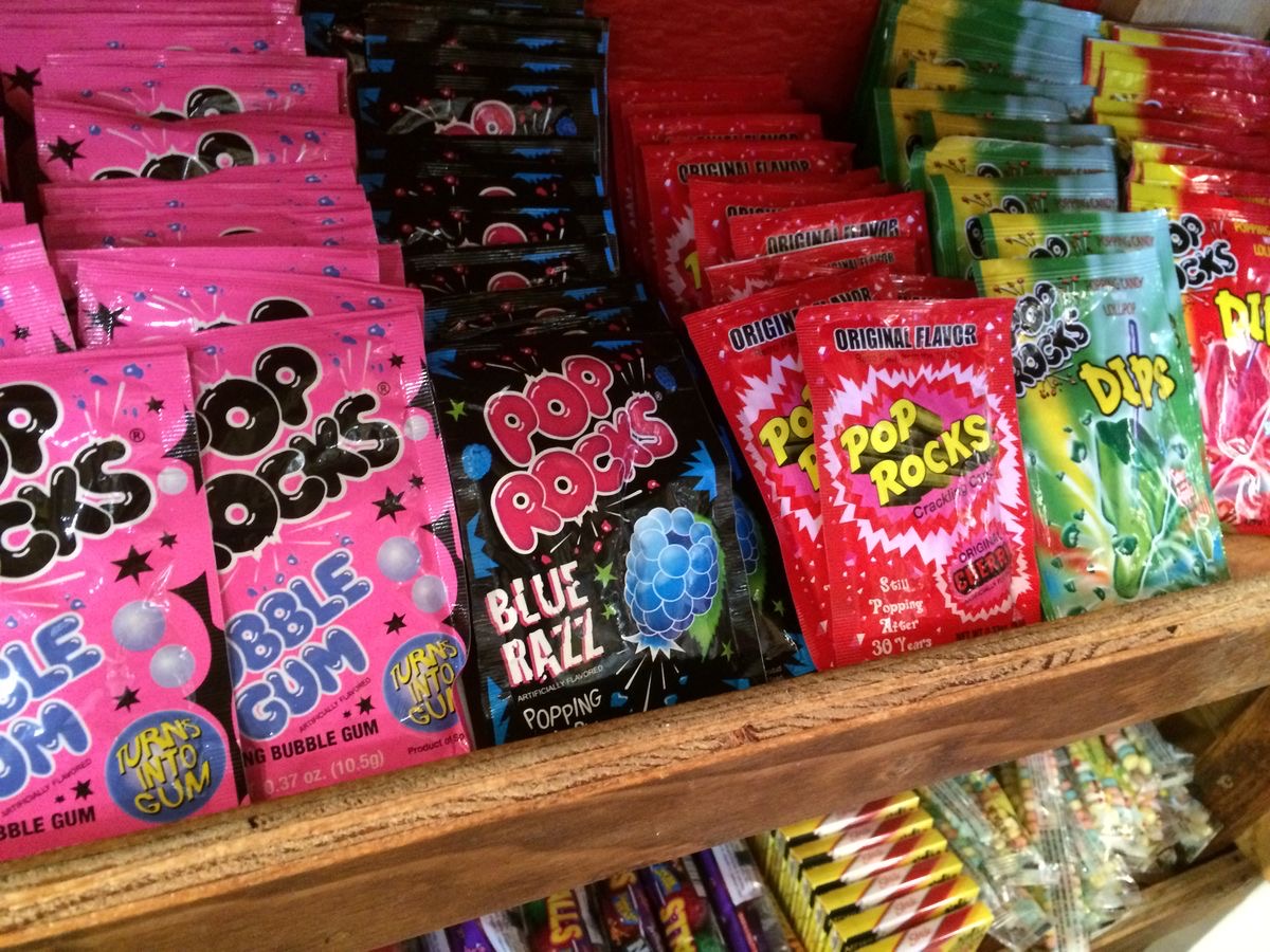 20 Moments People Realized Their Date Was an Airhead | eBaum's World