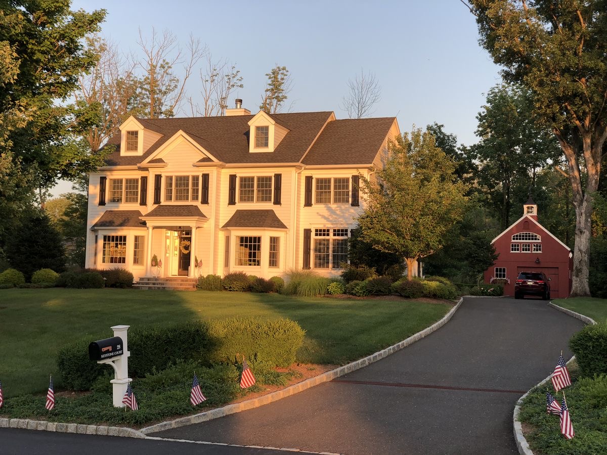 20 Poor People Share What Makes a Middle Class House | eBaum's World
