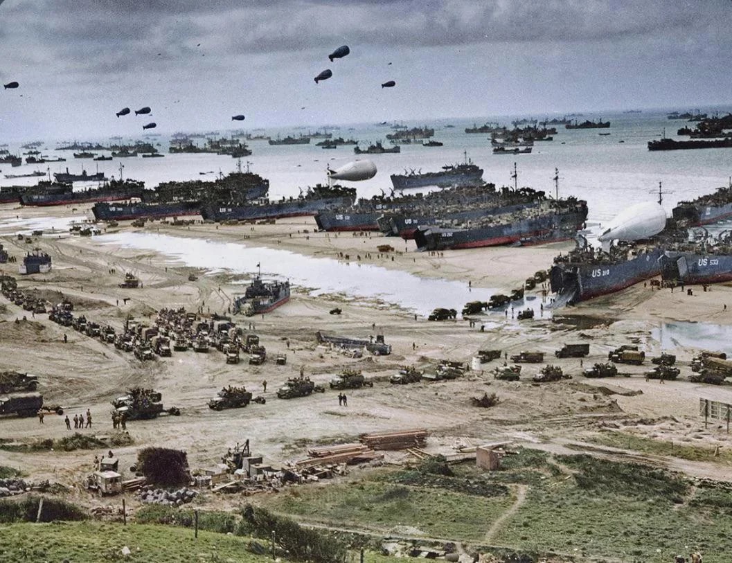 14 Historical Photos With a Fascinating Story to Tell | eBaum's World